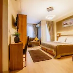 Zambak Apartments